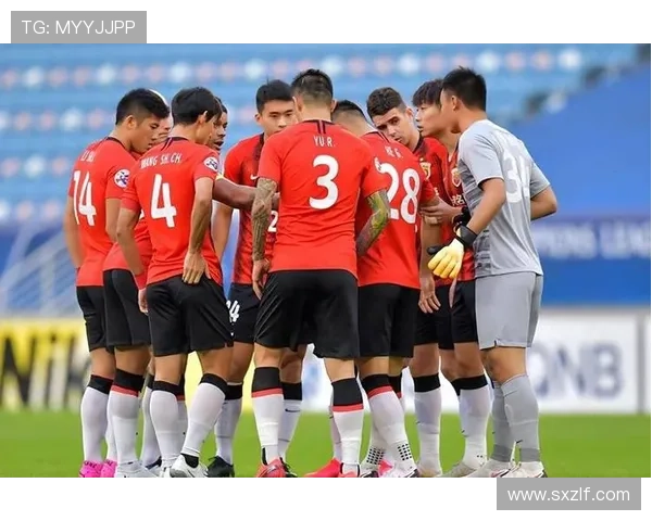 中国足球超级联赛迎来新变革 多支球队引进国际球员提升竞技水平